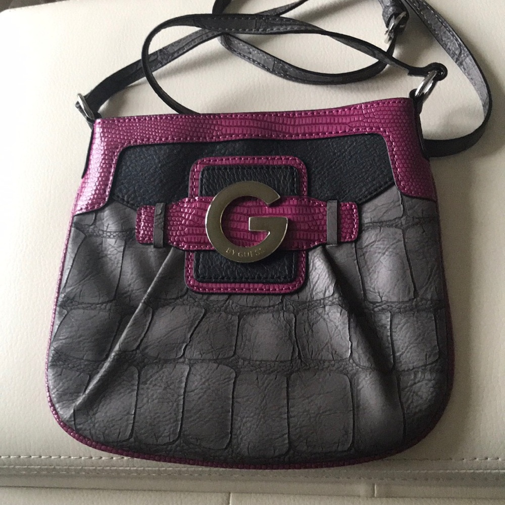 G by guess shoulder bag